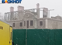 В Краснодаре сносят дворец семьи Ахеджак на Затоне: фото и видео  