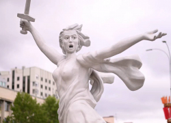 В центре Краснодара появилась скульптура «Родина-мать»