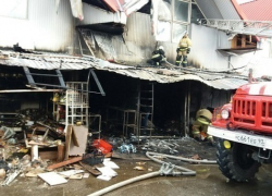 На Западном рынке Краснодара сгорел павильон