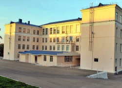 В Новороссийске эвакуировали школу из-за бутылок с песком 