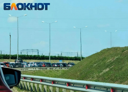 В завершающий выходной очередь авто на Крымский мост растянулась на 5 километров