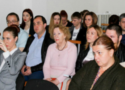 Жители проблемного «Музыкального» района Краснодара задали кандидатам на пост курорта каверзные вопросы