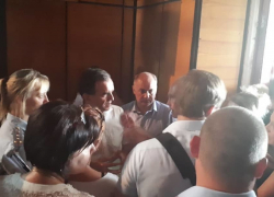 Губернатор Кубани пообещал матпомощь жертвам града в Новокорсунской
