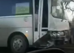 Женщина-водитель Lada Priora погибла при столкновении с автобусом в Краснодарском крае