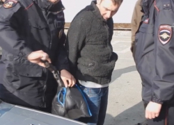 В станице Полтавской пьяный вооруженный мужчина пытался ограбить закусочную