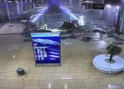 Обрушение крыши в ТЦ «Галерея» в Краснодаре попало на видео