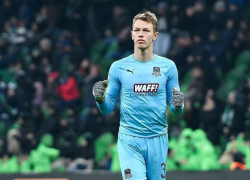 «Он не может тренироваться», - тренер молодежной сборной России о том, почему вратаря ФК «Краснодар» Сафонова не возьмут на чемпионат Европы