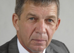 Какие доходы имеет избранный в четвертый раз в Гордуму Владимир Багмут и какую прибыль приносит компания, которой он руководит 