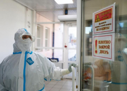 В Краснодарском крае за сутки коронавирусом заболели 705 человек