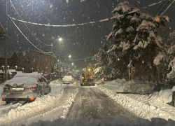 Трассу перекрыли, школьников отправили домой: чем обернулся мощный снегопад для Краснодарского края