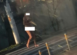 Голую женщину с религиозной литературой задержали в центре Краснодара