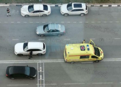 Пожилая женщина погибла под колесами авто в Новороссийске