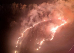 Салют поджег пустырь на Гидрострое в Краснодаре 