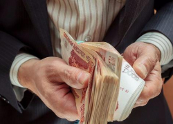 В Геленджике уволили чиновника за превышение расходов