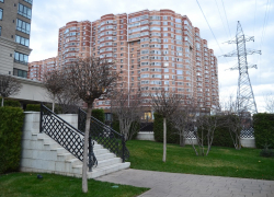 Другой Краснодар: микрорайон Фестивальный с мусором и элитными ЖК