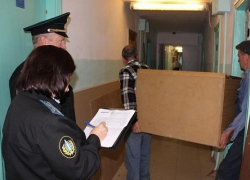 В Новороссийске семью должников выселили из квартиры 