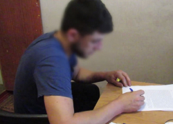 Золотой слиток и три ружья: в Тимашевске двое парней ограбили зажиточную пенсионерку