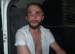 Находящийся в розыске преступник жестоко избил девушку на глазах прохожих в Краснодаре