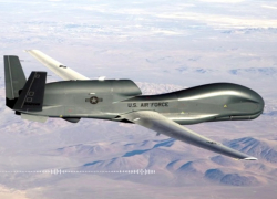 Крупнейший самолёт-разведчик мира США отснял Украину и летит к Краснодарскому краю