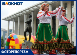 Скоморохи да пряники: фестиваль российской культуры отгуляли в Краснодаре