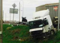 Два молодых парня погибли в страшном ДТП возле станицы Старокорсунской