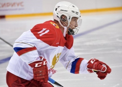 «Все голы рабочие»: Путин забросил 5 шайб в гала-матче в Сочи