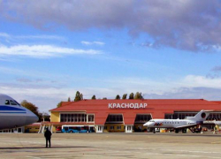В Краснодаре с борта самолета сняли пьяного пассажира
