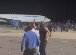 Погромы в аэропорту Махачкалы: хронология событий