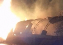 В Динской загорелся склад пиломатериалов - огнем охвачено 400 кв.м