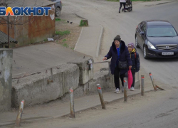 Мэрия Краснодара объявила войну незаконным парковочным барьерам и столбам