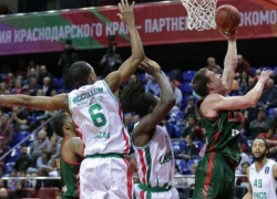  «Локомотив-Кубань» после победы сравнялся с УНИКСом в четвертьфинальной серии игр 