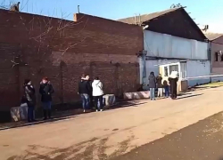 Больных краснодарских срочников заперли в сборном пункте и собираются отправить в космические войска: соцсети