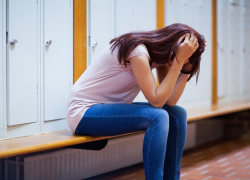 Эти странные, странные женщины: в Краснодаре бросаются на прохожих, в Волгограде доводят себя диетой до смерти, в Ставрополе убивают младенца