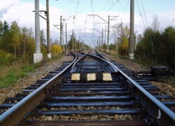 На железной дороге нашли голого мужчину с сильными ожогами тела