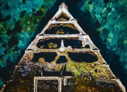 Фото затопленного корабля в Новороссийске оценили в соцсетях