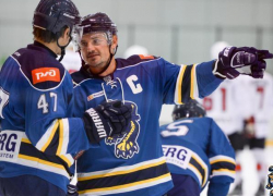 Хоккейный клуб "Сочи" с крупным счетом обыграл новокузнецкий "Металлург" в контрольном матче