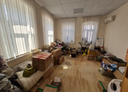 В Апшеронске власти хотят отобрать у волонтёров склад с гумпомощью для бойцов СВО