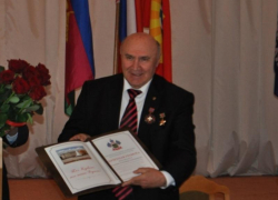 У экс-главы Лабинского района и его зама отобрали агрофирму