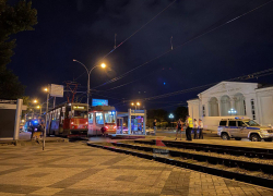 Мужчина погиб под колесами трамвая в центре Краснодара