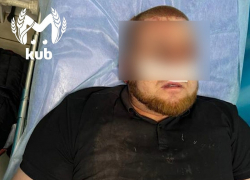 В Краснодаре избили и ограбили двух полицейских