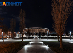 В небе Краснодара заметили светящиеся НЛО над парком Галицкого