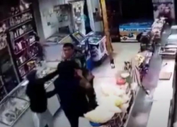 Сначала вдвоем, а потом толпой: на Кубани мужчину и его супругу избила компания друзей