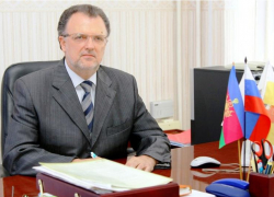 Почетный гражданин Краснодара, заслуженный учитель Кубани: чем еще отличился избранный в Гордуму в шестой раз депутат Белоусов 