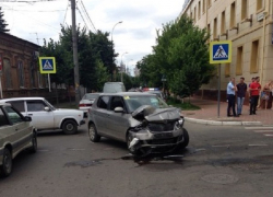 В центре Краснодара 87-летний водитель устроил массовую аварию 