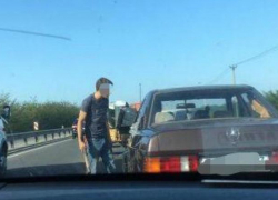 Под Краснодаром мужчина пытался «уладить» дорожный конфликт топором