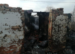 На Кубани при пожаре погибла бабушка и внук