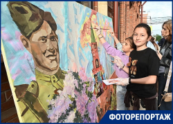 Песни военных лет, ремесленники и искусство: яркий фестиваль открылся на краснодарском Арбате