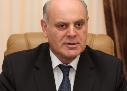 Кандидата в президенты Абхазии в состоянии комы привезут в Краснодар