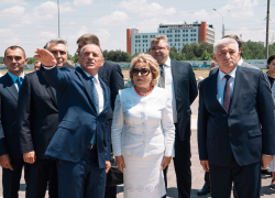 Валентина Матвиенко осмотрела площадь Святого князя Владимира и ЖК «Российский»