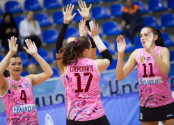 Приставы добились выплат игрокам ВК «Динамо» долгов в 16 млн рублей